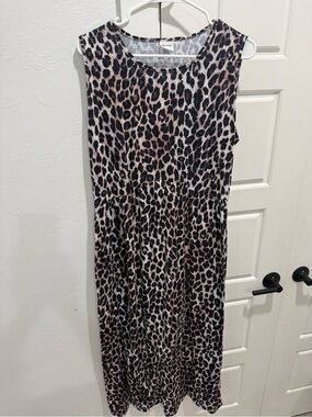 Sleeveless Leopard Print Midi Dress - Neutral
